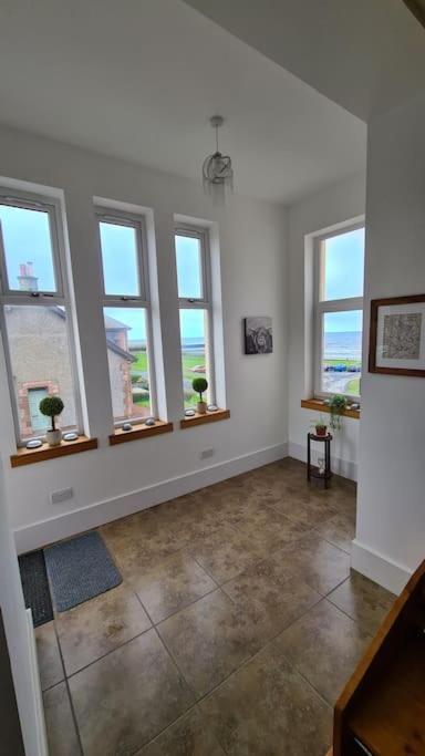 Girvan - Sea View Beach Access Apartment Eksteriør bilde